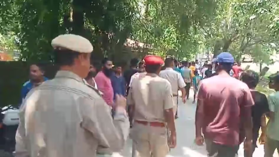 Assam : हनुमान मंदिर के पास संदिग्ध गाय का सिर मिलने के बाद धुबरी में तनाव बढ़ा